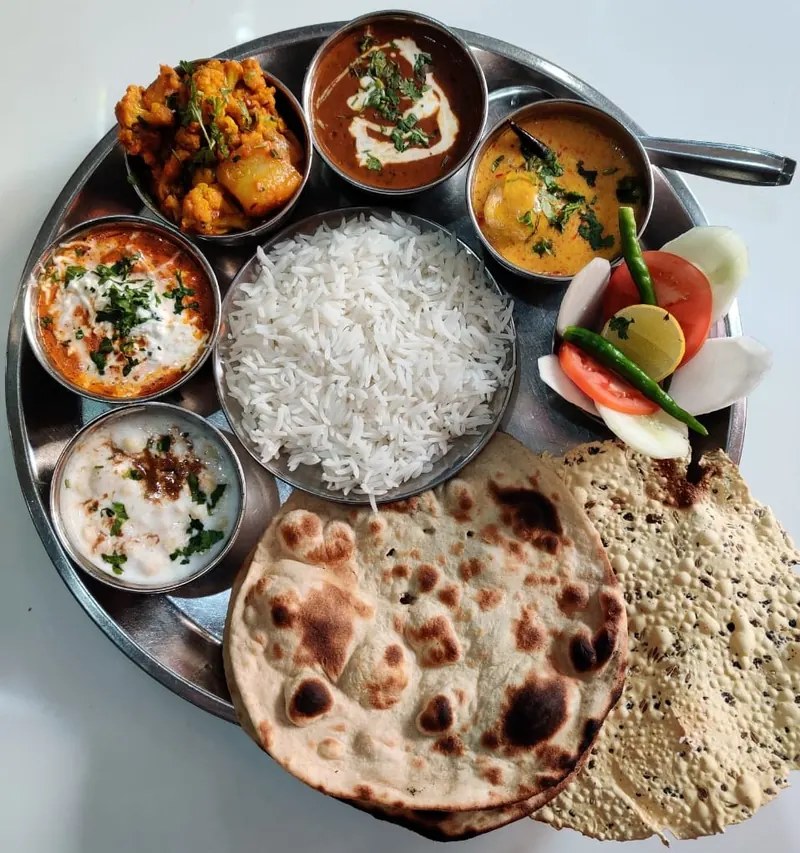 Fixed Veg Thali at Chotiwala Haridwar