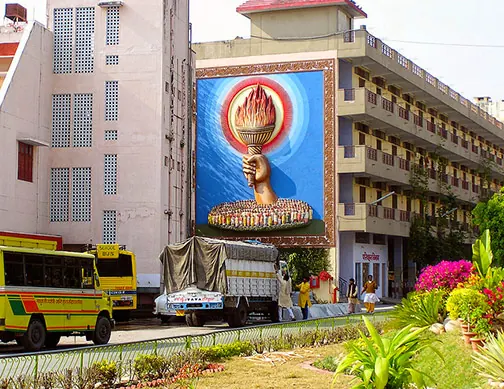 The Gayatri Pariwar ashram on the road to Rishikesh.